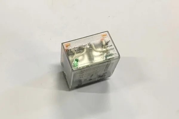 Relæ 4 POL, 48VDC, 10A, med LED DRL57